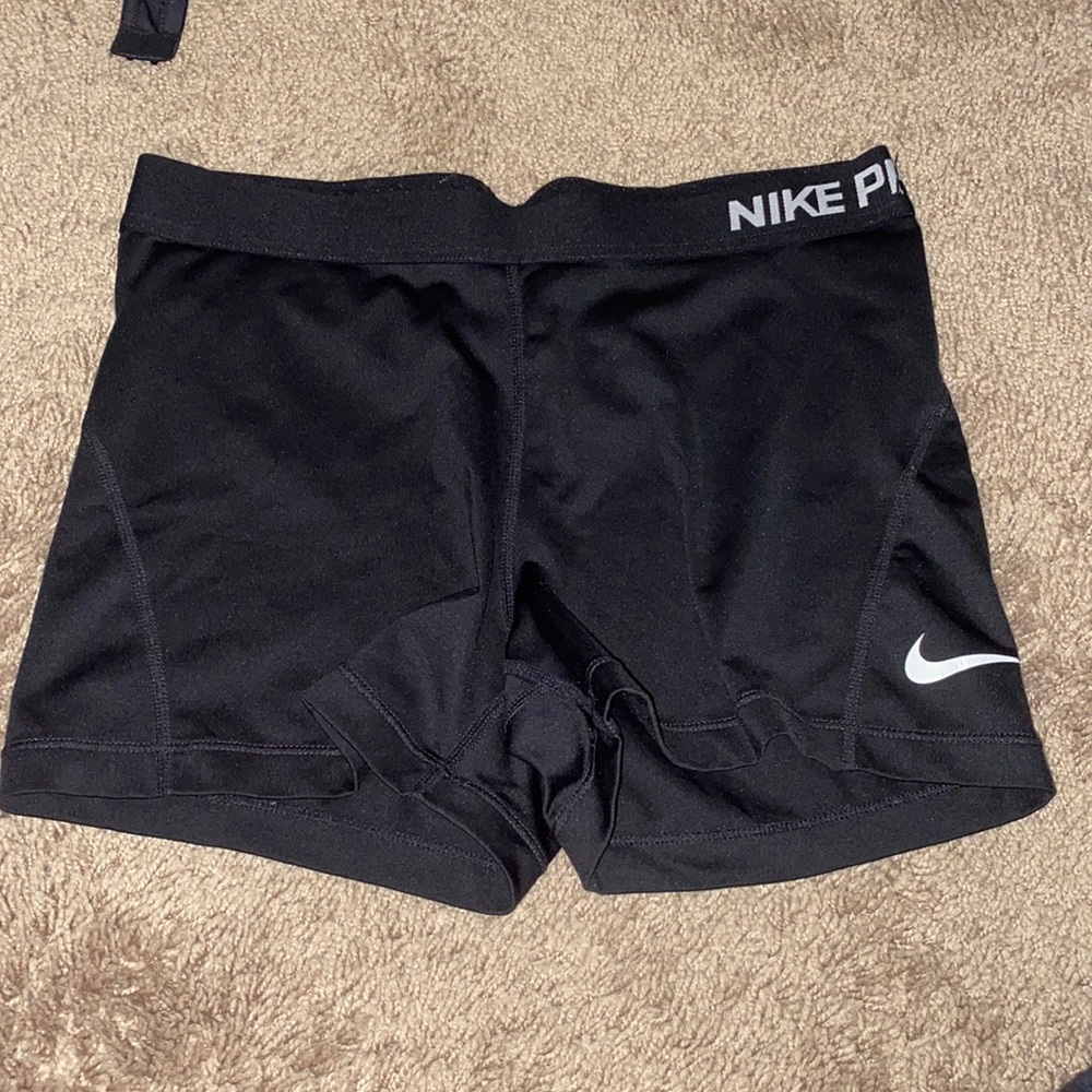 Black Nike pros